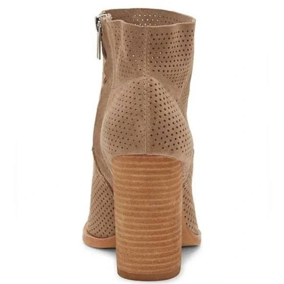 COPY - NWOB Vince Camuto Cava Ankle Suede Bootie Size 10 - Picture 3 of 5